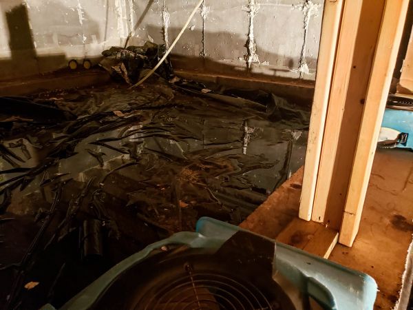 Crawlspace Water Cleanup in Dallas