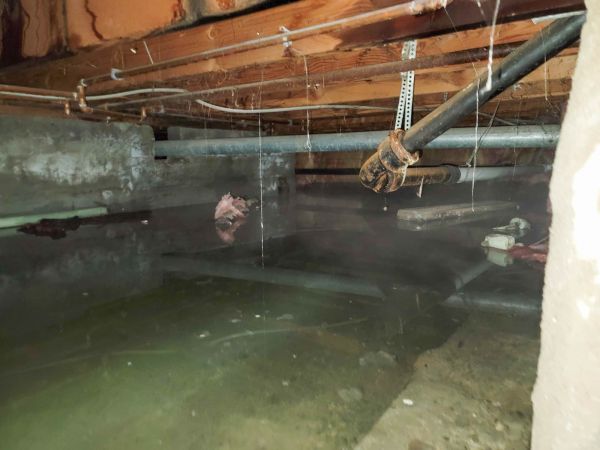 Crawlspace Water Restoration in Dallas